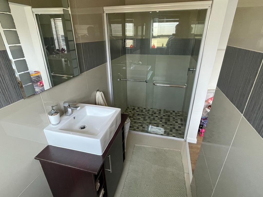 4 Bedroom House Available for Rent in Blue Mountain Estate, George!
