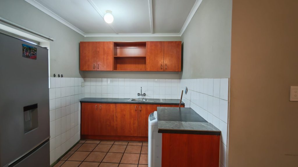Kitchen 02