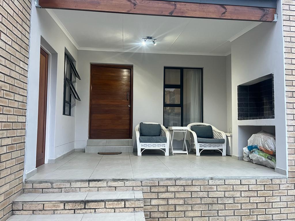 2 Bedroom House for Rent in Heatherlands!