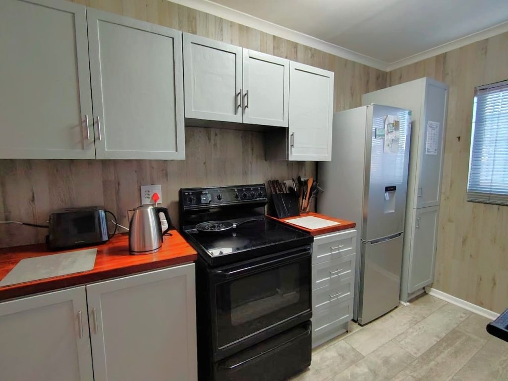Victoria Crescent unit 8