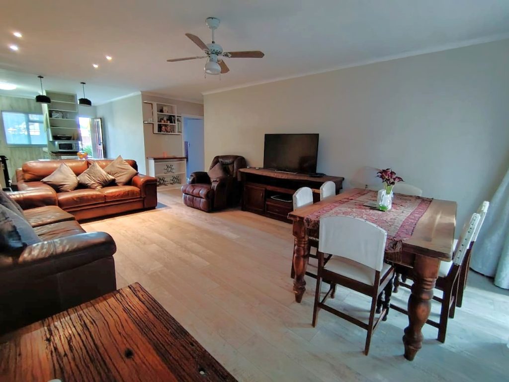 Victoria Crescent unit 8