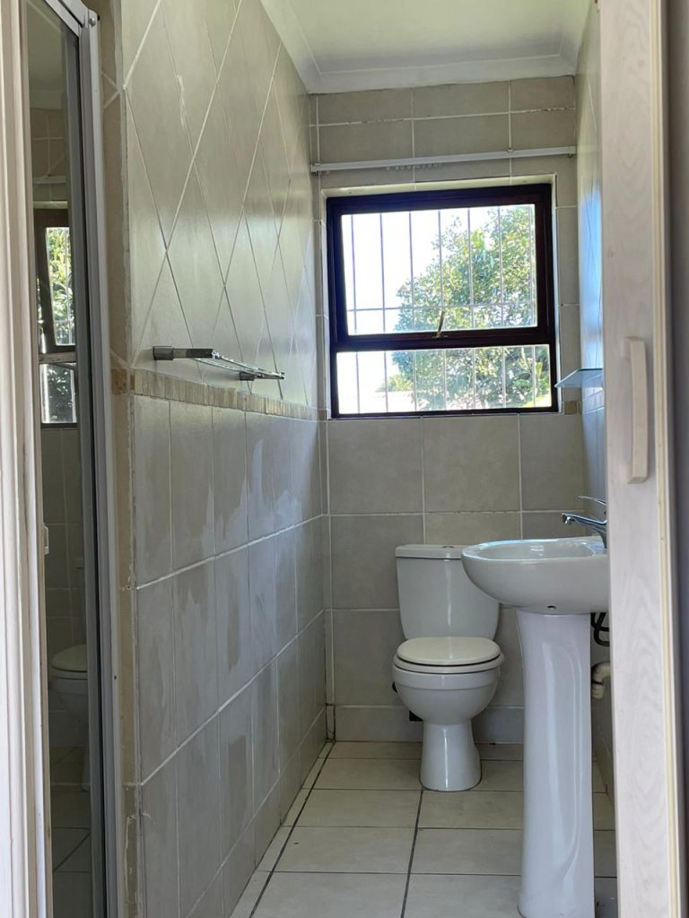 24A Squarehill str