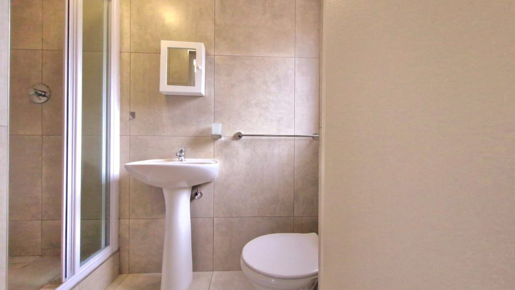 18 Cradock str 1bed1bath
