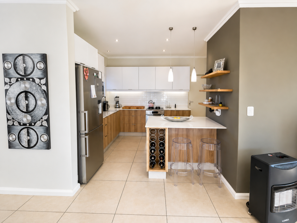 8 Earls Court