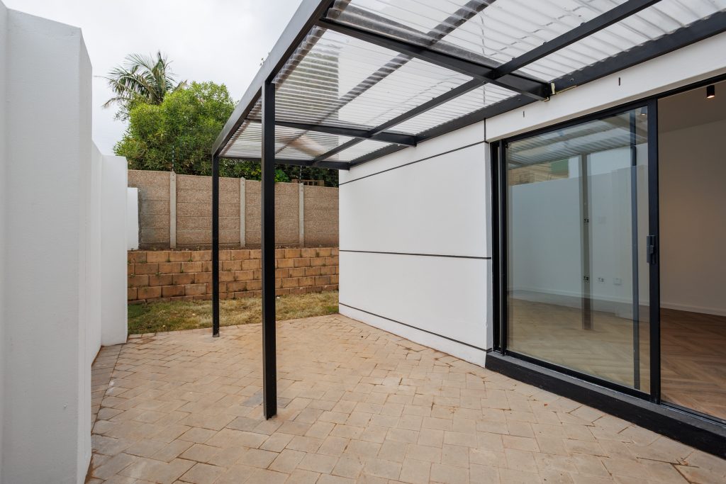 12 Rooikrans Arbour