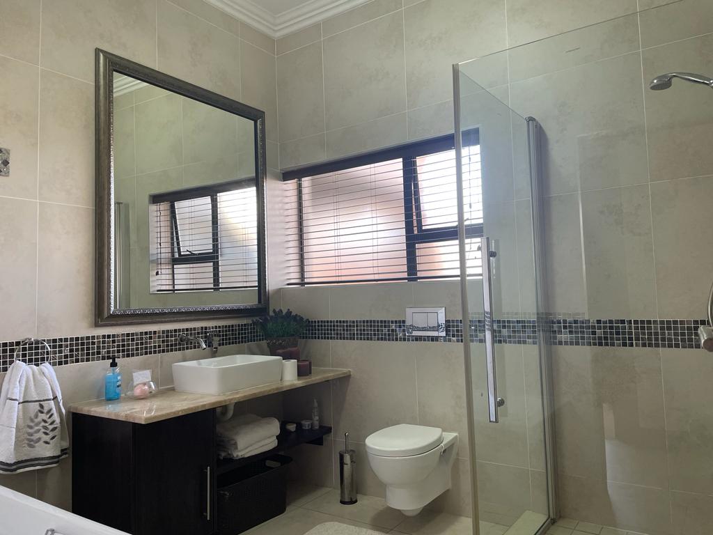 213 Earls Court