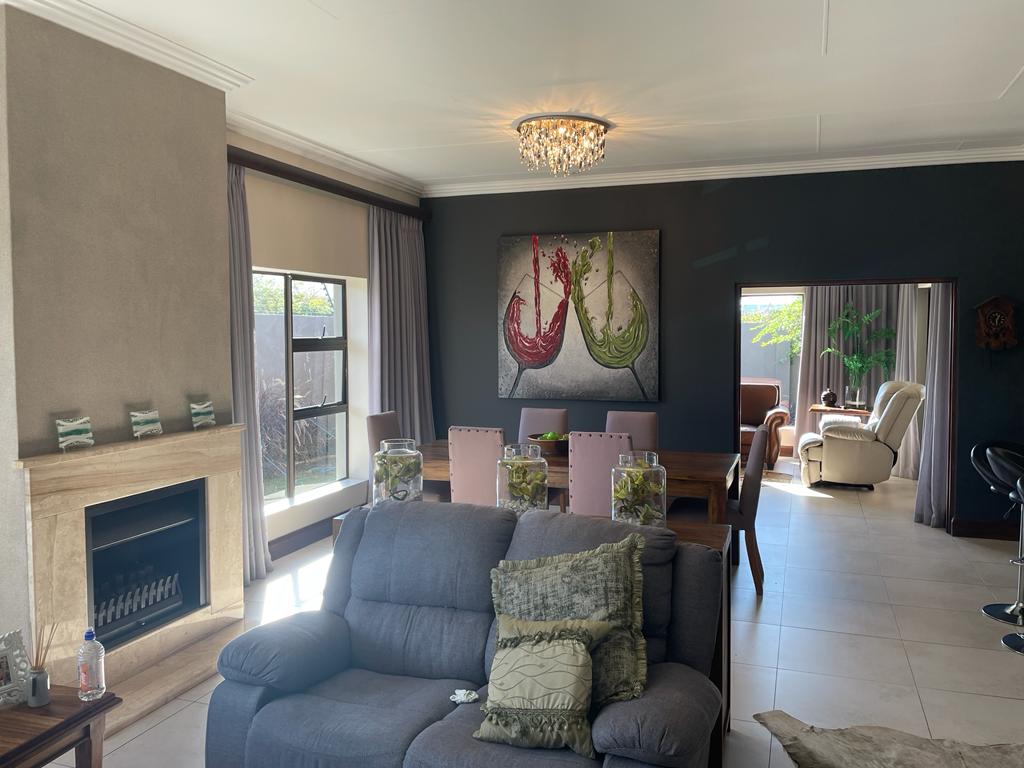 213 Earls Court