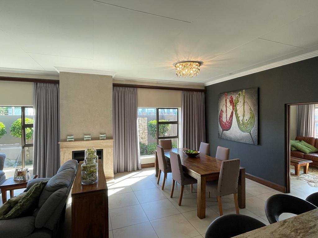 213 Earls Court
