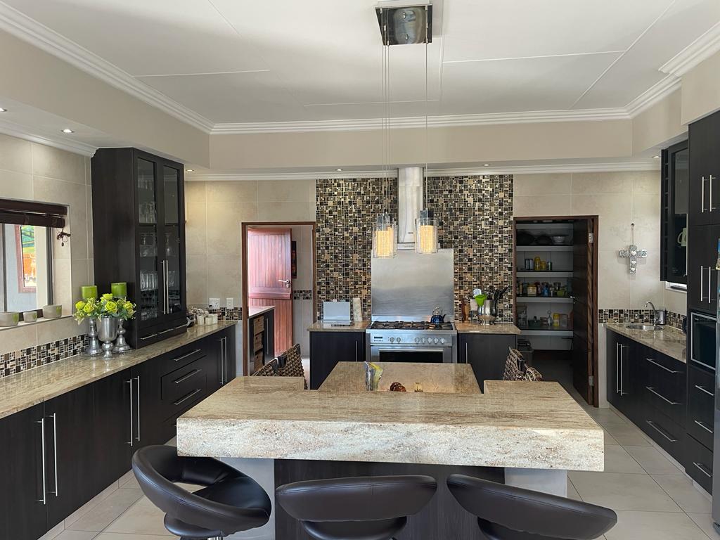 213 Earls Court