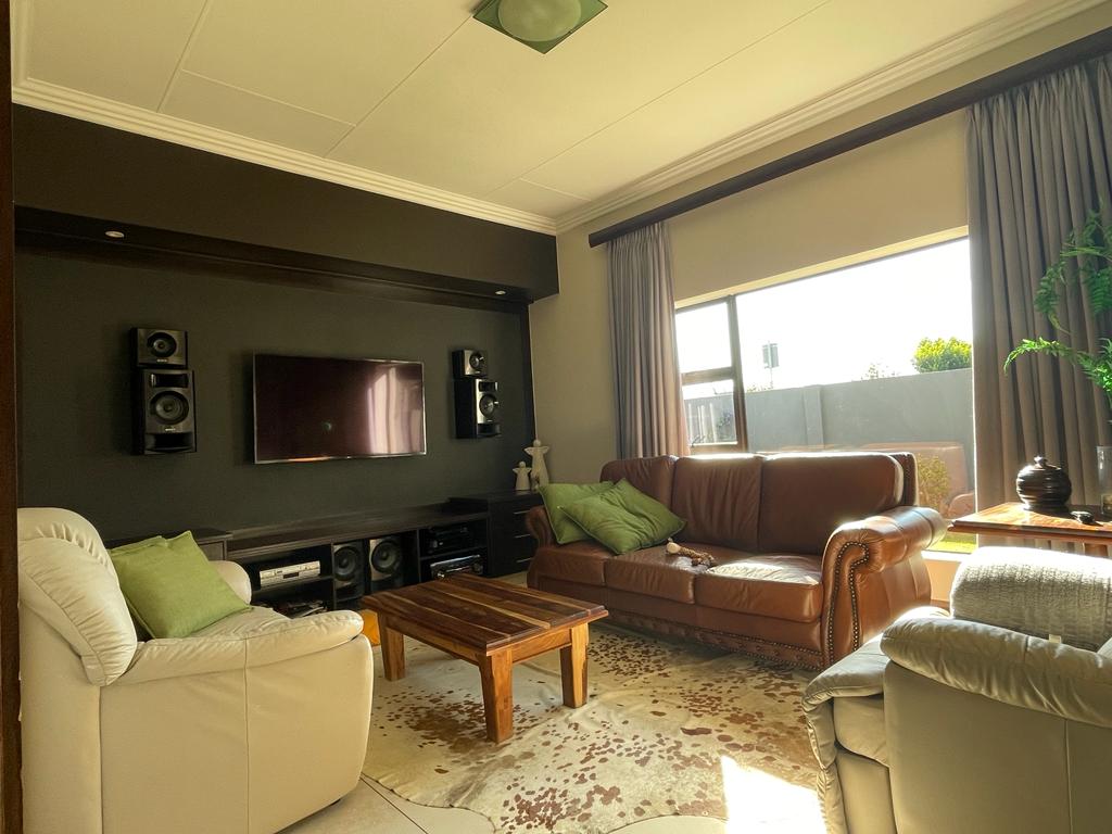213 Earls Court