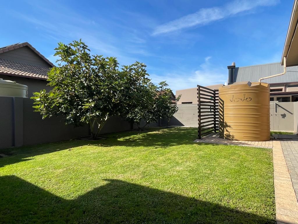 213 Earls Court