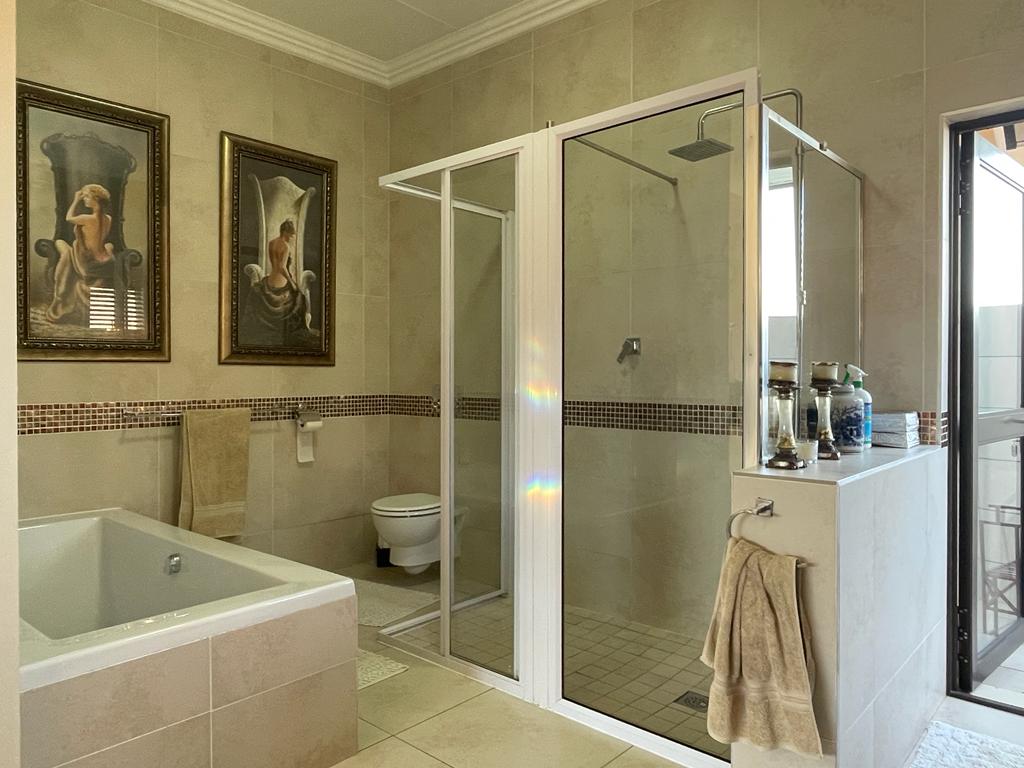 213 Earls Court